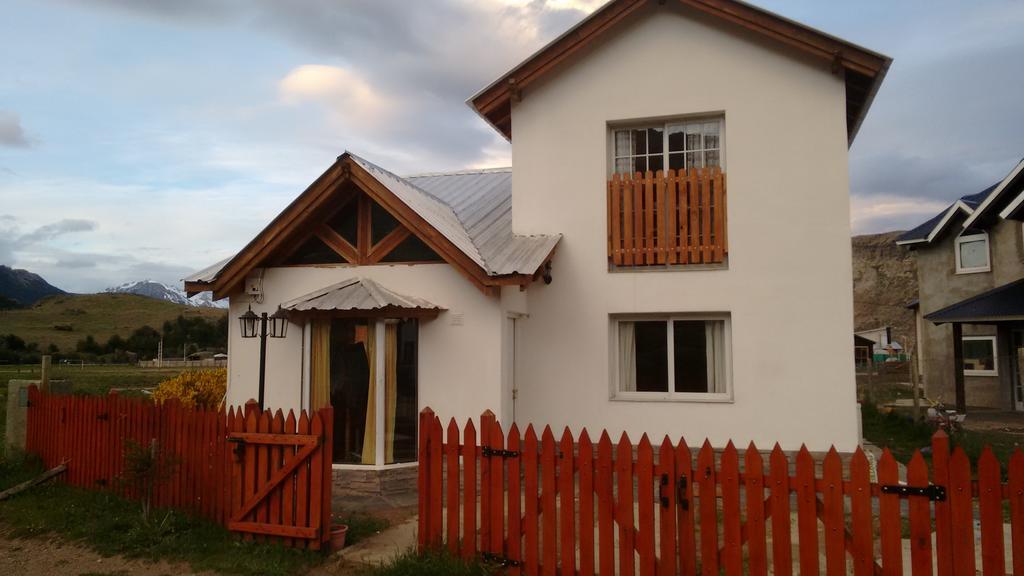 Kaiken - Hostel & Departamentos El Chaltén Zewnętrze zdjęcie